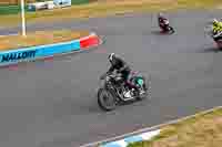 Vintage-motorcycle-club;eventdigitalimages;mallory-park;mallory-park-trackday-photographs;no-limits-trackdays;peter-wileman-photography;trackday-digital-images;trackday-photos;vmcc-festival-1000-bikes-photographs